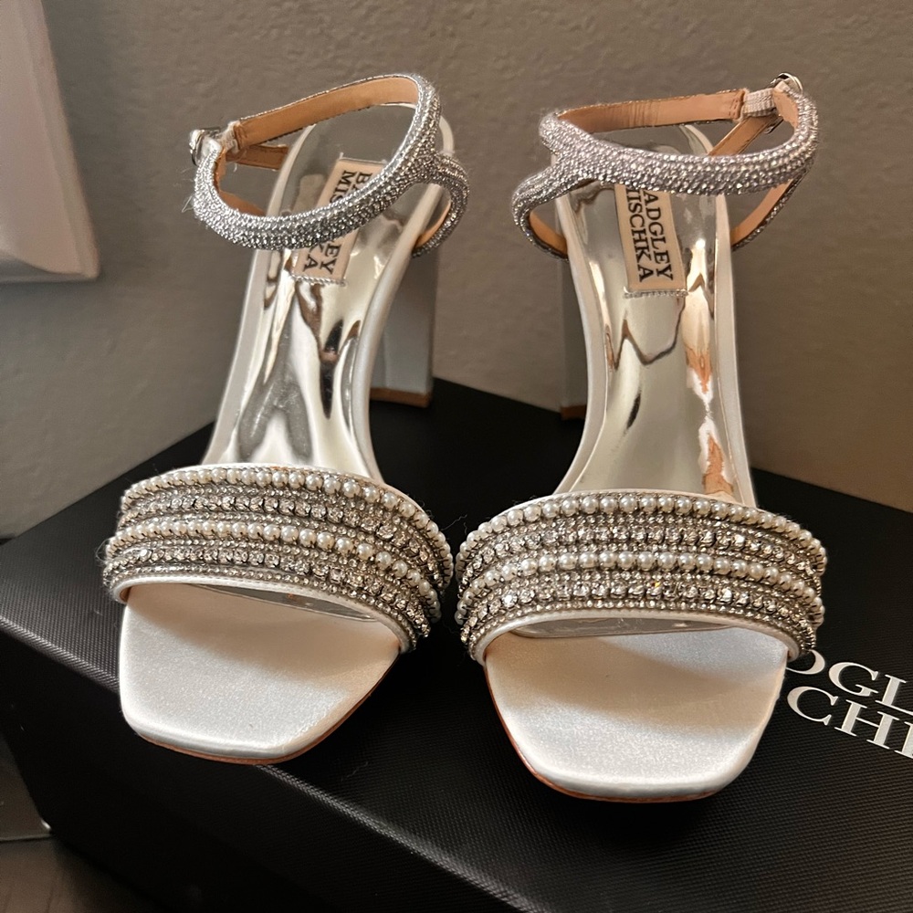 Badgley Mischka Kari Rhinestone Block Heel Shoe - Picture 2 of 8